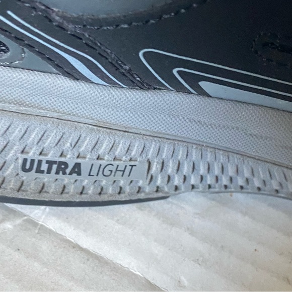 Skechers sneaker shoes size 10.5 (SH2) - Picture 4 of 7